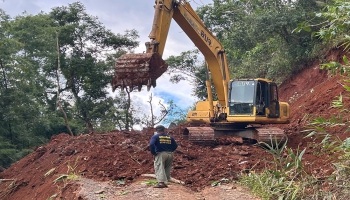 อบจ.แม่ฮ่องสอน แก้ไขปัญหาคอสะพานขาด ถนน สายทาง มส. ถ 1 - 0005  บ้านท่าข้าม - บ้านเสาหิน  อำเภอแม่สะเรียง อบจ.แม่ฮ่องสอน แก้ไขปัญหาคอสะพานขาด ถนน สายทาง มส. ถ 1 - 0005  บ้านท่าข้าม - บ้านเสาหิน  อำเภอแม่สะเรียง