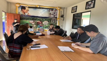 กองสาธารณสุข พร้อมที่ปรึกษามหาวิทยาลัยเชียงใหม่ ลงพื้นที่ ณ บ้านห้วยห้า ตำบลห้วยห้อม อำเภอเเม่ลาน้อย เพื่อสัมภาษณ์เกษตรกร/ผู้ประกอบการและเก็บข้อมูลเบื้องต้นกาแฟห้วยห้อม เพื่อขอขึ้นทะเบียนสิ่งบ่งชี้ทางภูมิศาสตร์ (เป็นวันที่ 1)