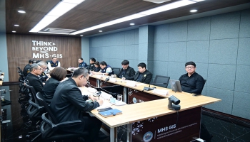 รองผู้ว่าราชการจังหวัดแม่ฮ่องสอน ประชุมคณะทำงานศูนย์ปฏิบัติการป้องกันและแก้ไขปัญหาอุทกภัย น้ำป่าไหลหลาก และดินโคลนถล่ม จังหวัดแม่ฮ่องสอน ปี 2569