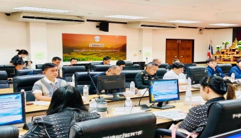 การประชุมคณะกรรมการให้ความช่วยเหลือผู้ประสบภัยพิบัติจังหวัดแม่ฮ่องสอน ณ ห้องประชุมขุนลุมประพาส ชั้น 4 ศาลา ศาลากลางจังหวัดแม่ฮ่องสอน