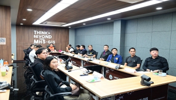 การประชุมกองบัญชาการป้องกันและบรรเทาสาธารณภัยแห่งชาติ (บกปภ.ช.)เพื่อติดตามสถานการณ์อุทกภัยและการให้ความช่วยเหลือผู้ประสบอุทกภัย ผ่านระบบอิเล็กทรอนิกส์ (Zoom Meeting)